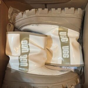 UGG classic brellah mini Cream and Tan Waterproof Boots